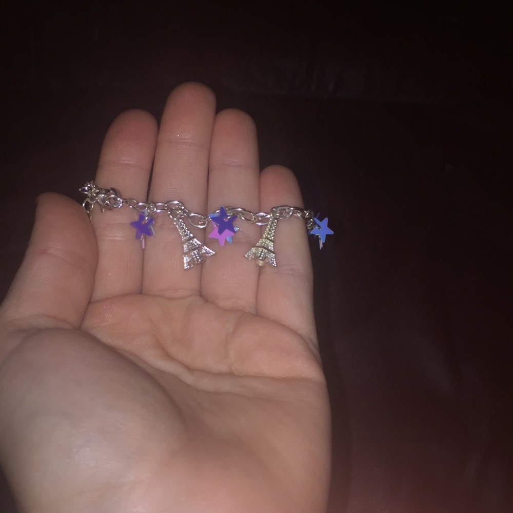 An braclet